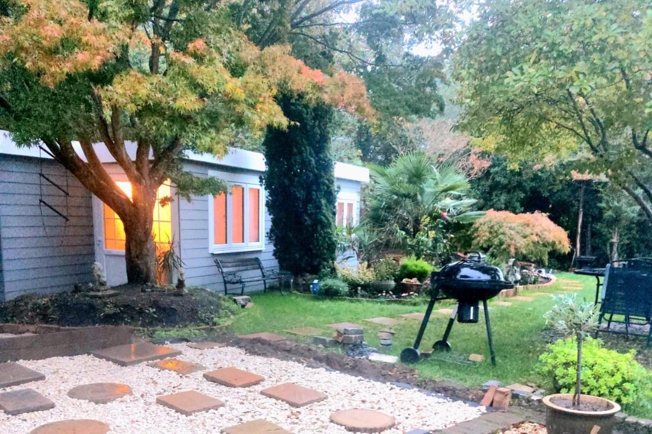 1 Bed Cottage-Museum View-Garden-Free Parking Weybridge Exterior foto